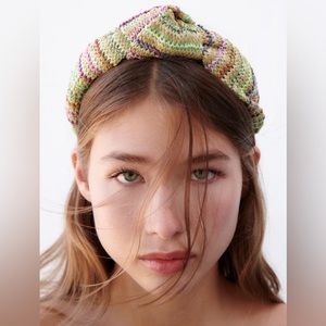 🌹NWT. Zara Woven Knotted Headband.